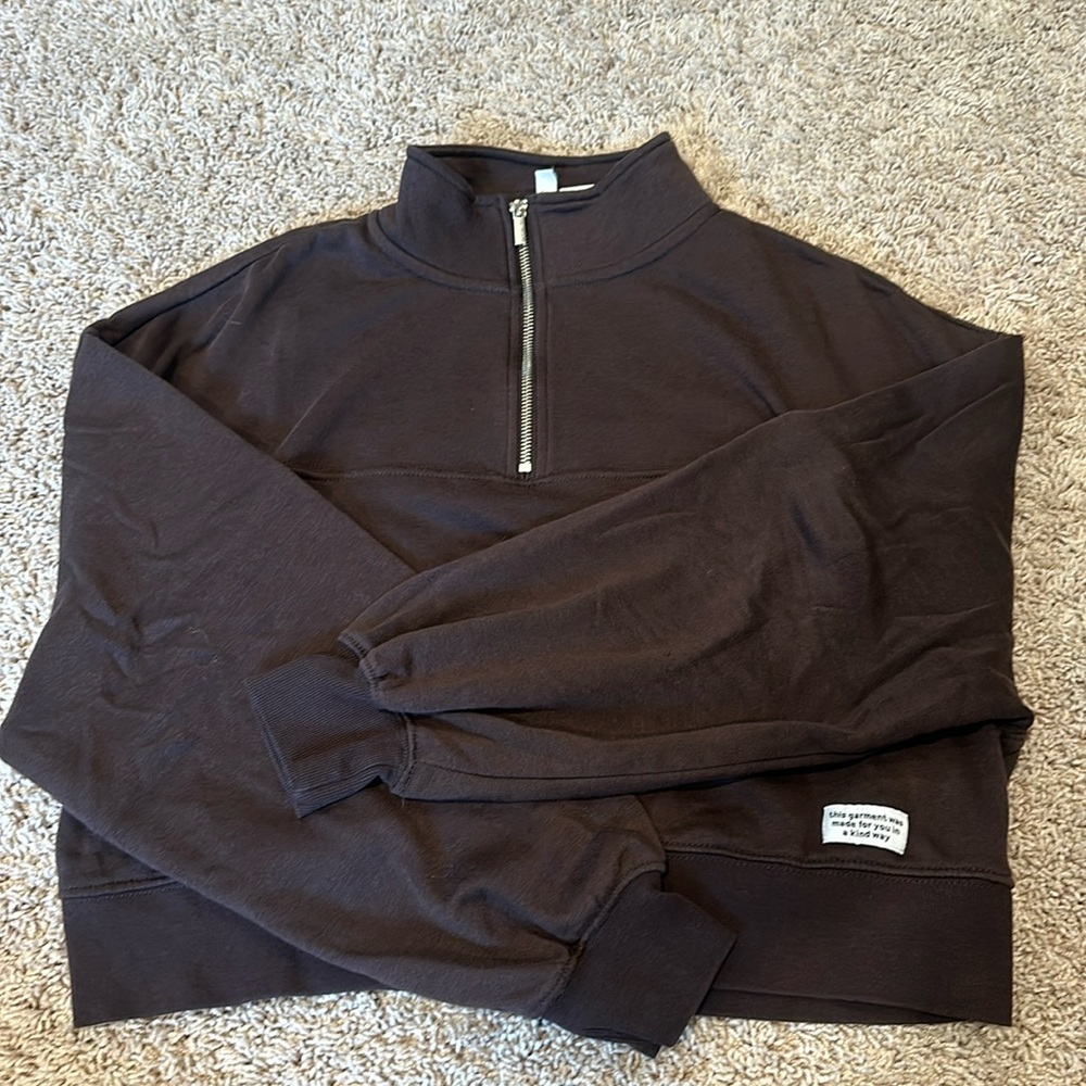 H&M brown cropped 1/4 zip pullover